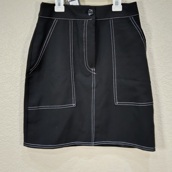 Nasty Gal Black Mini Skirt Cargo with Contrast White Stitching Size 0 - Picture 1 of 8